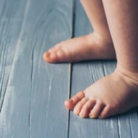 Niño de 2 años resulta herido de bala durante intento de robo en Villa Cerro