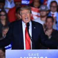 Trump advierte que eliminación de aranceles frenaría inversión "histórica" en EE.UU.