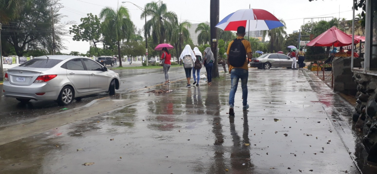 Vaguada continuará generando aguaceros esta tarde en varias provincias