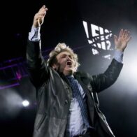 Milei da un concierto de rock en medio de una tormenta política en Argentina