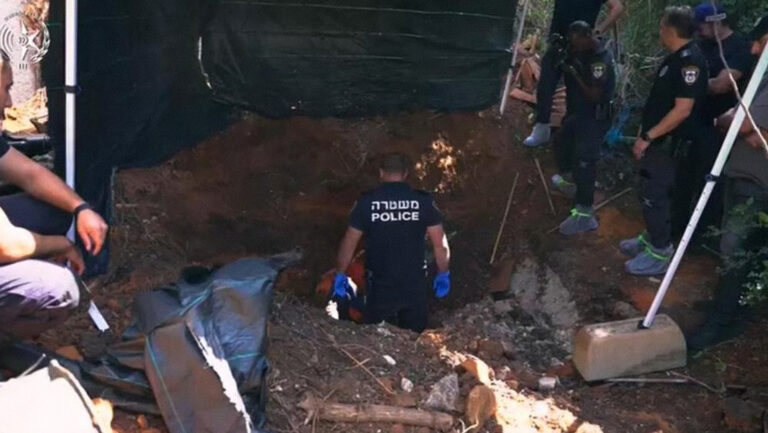 Esconde el cadáver de su madre sobreviviente del Holocausto para cobrar su pensión