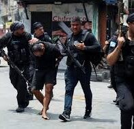 Al menos 64 muertos y 81 detenidos en la acción policial más sangrienta de Río de Janeiro