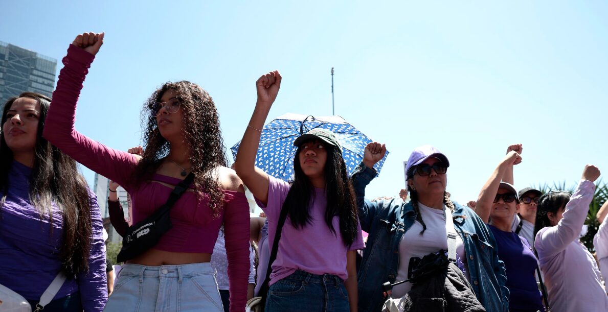 Miles marchan en ciudades de México para pedir por los derechos de la mujer y la vida