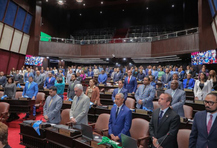 Diputados aprueban designar la circunvalación de Santo Domingo y avenida Ecológica con los nombres de Juan Bosch y Peña Gómez