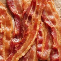 Científicos piden prohibir tocino y jamón de supermercado por vínculo con más de 50.000 casos de cáncer