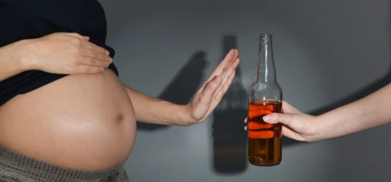 Diputados estudiarán proyecto para sancionar a comercios que vendan alcohol a embarazadas