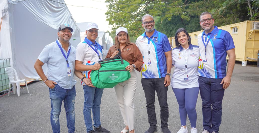 Gobernadora Ana Xiomara Cortés destaca impacto económico y deportivo de los Juegos Escolares en San Francisco