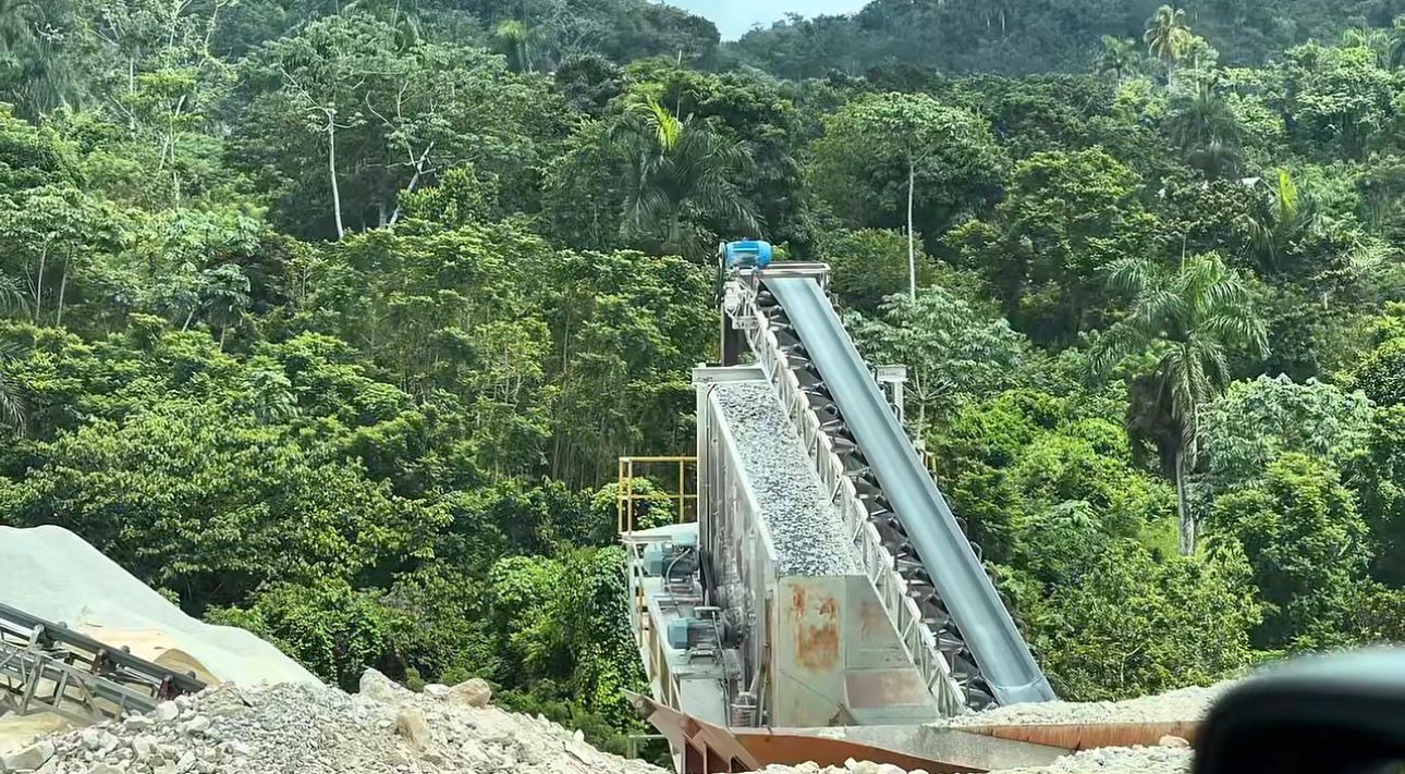 MINA GUACAMAYO reafirma legalidad y compromiso ambiental en Samaná