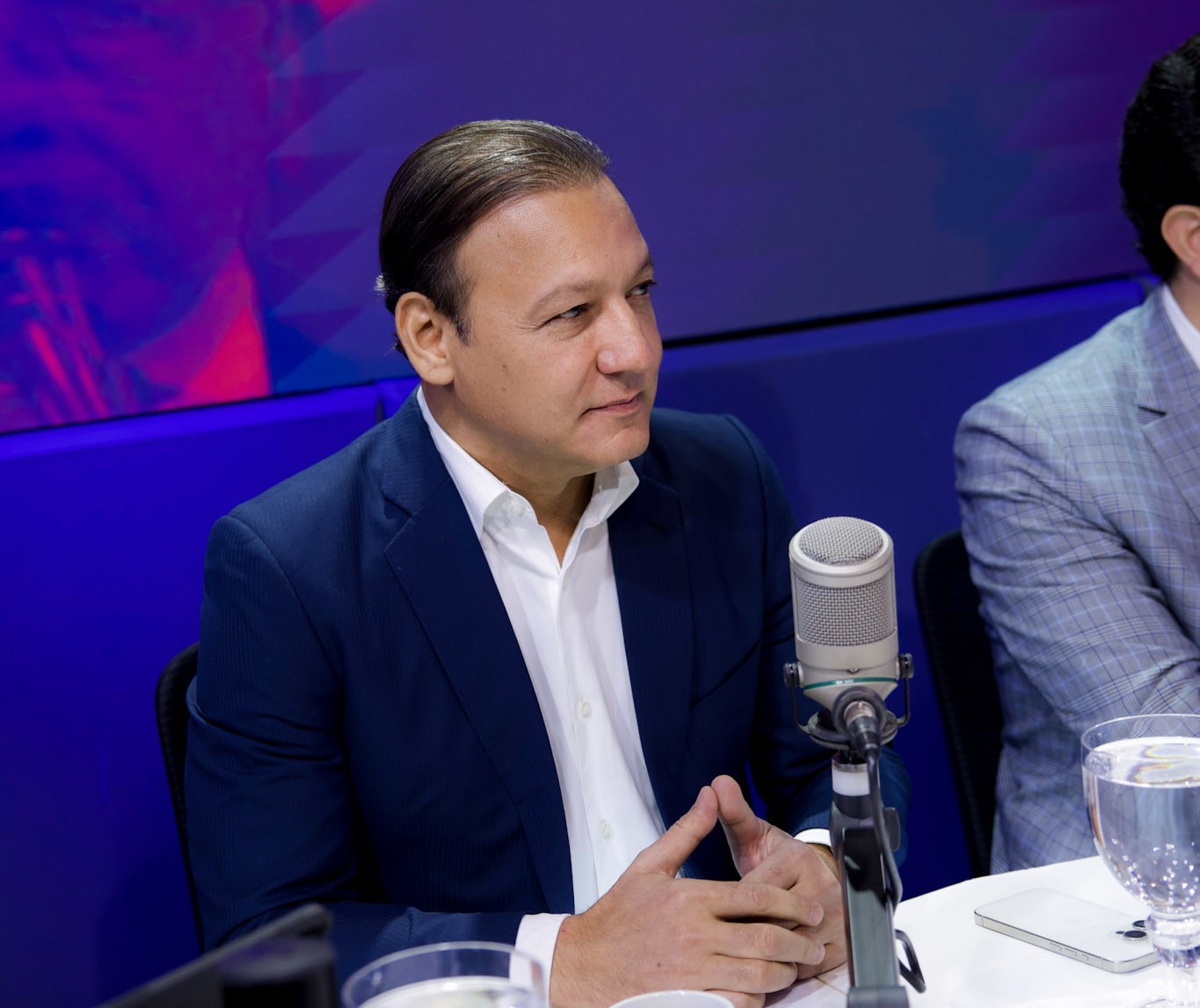 Abel Martínez: "no quiero satanizar los préstamos", pero critica uso del Gobierno para aumentar el gasto público