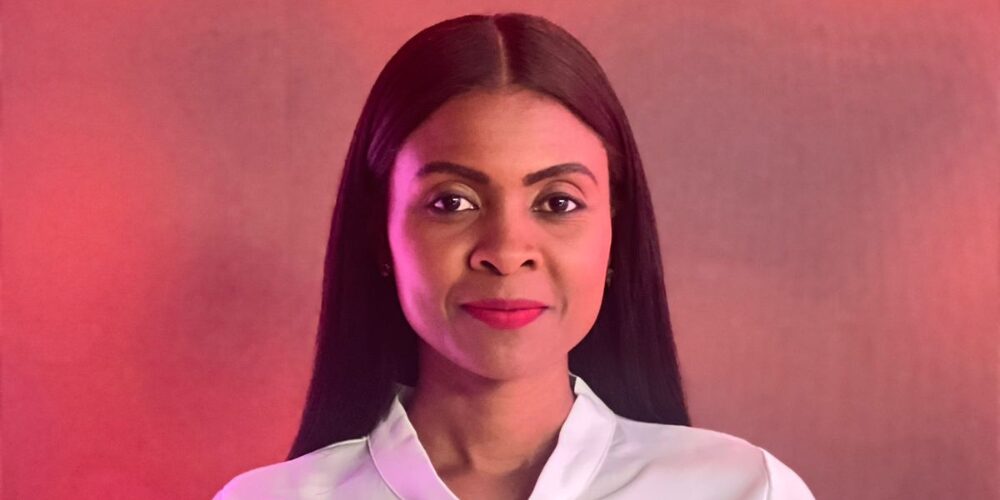 Periodista Rosalina Lora recibirá reconocimiento especial en la XV edición de Premios La Flor 2025