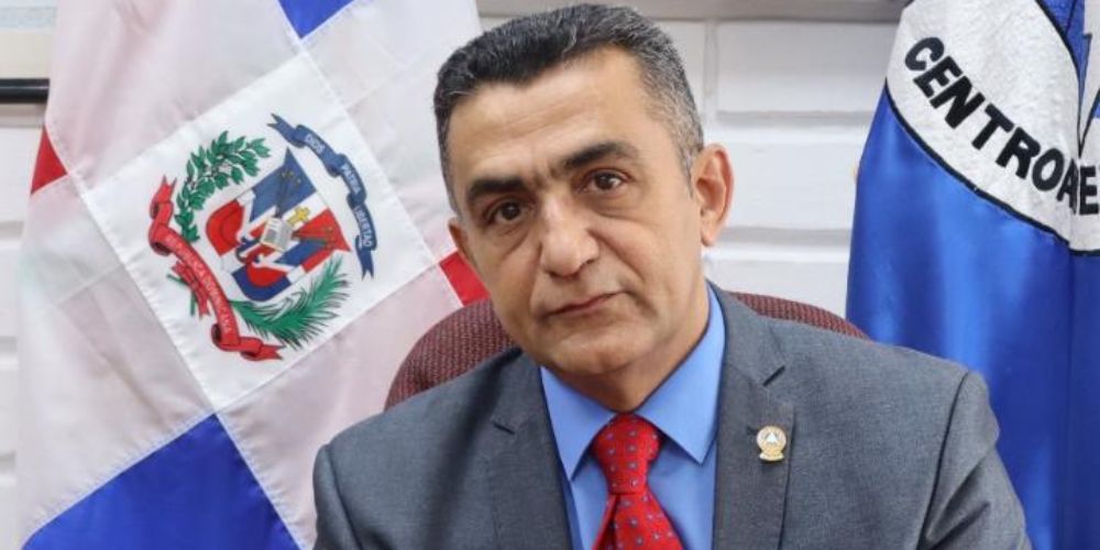 Jesús Batista Suriel rechaza adjudicación de empresa "EMDOC" para renovación de la cédula