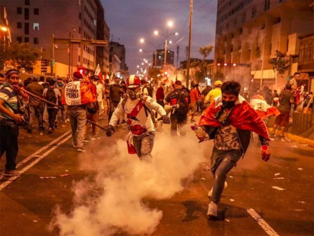 Presidente de Perú decreta estado de emergencia en Lima por treinta días contra el crimen