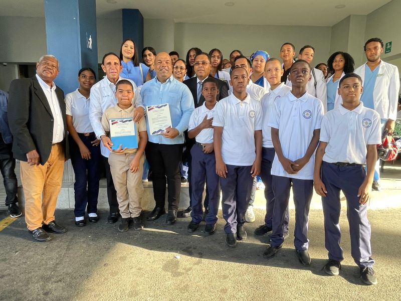 Reconocen director de la Regional de Educación 15 Eddy Chávez como hijo distinguido de Cristo Rey