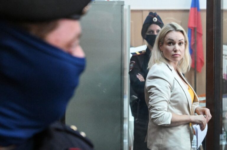 Rusia declara agente extranjero a periodista que protestó contra la guerra en un noticiero