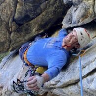 Un influencer muere en directo durante el ascenso a una montaña