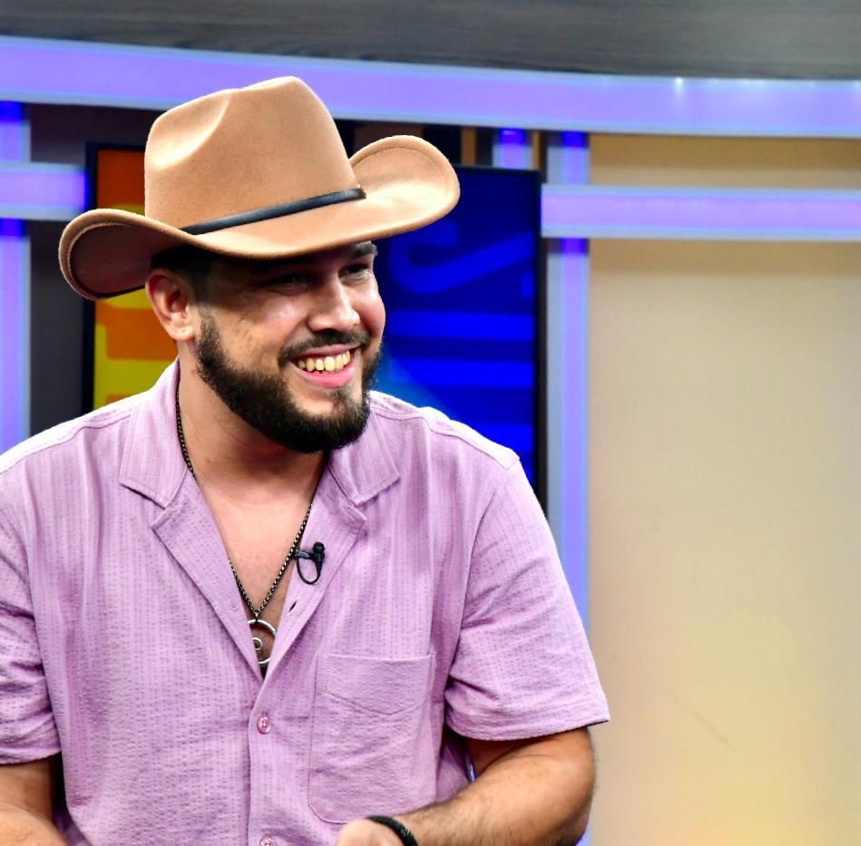 Sacha se posiciona como nueva voz de la música tropical con su bachata“Inútil” y gira de promoción en RD
