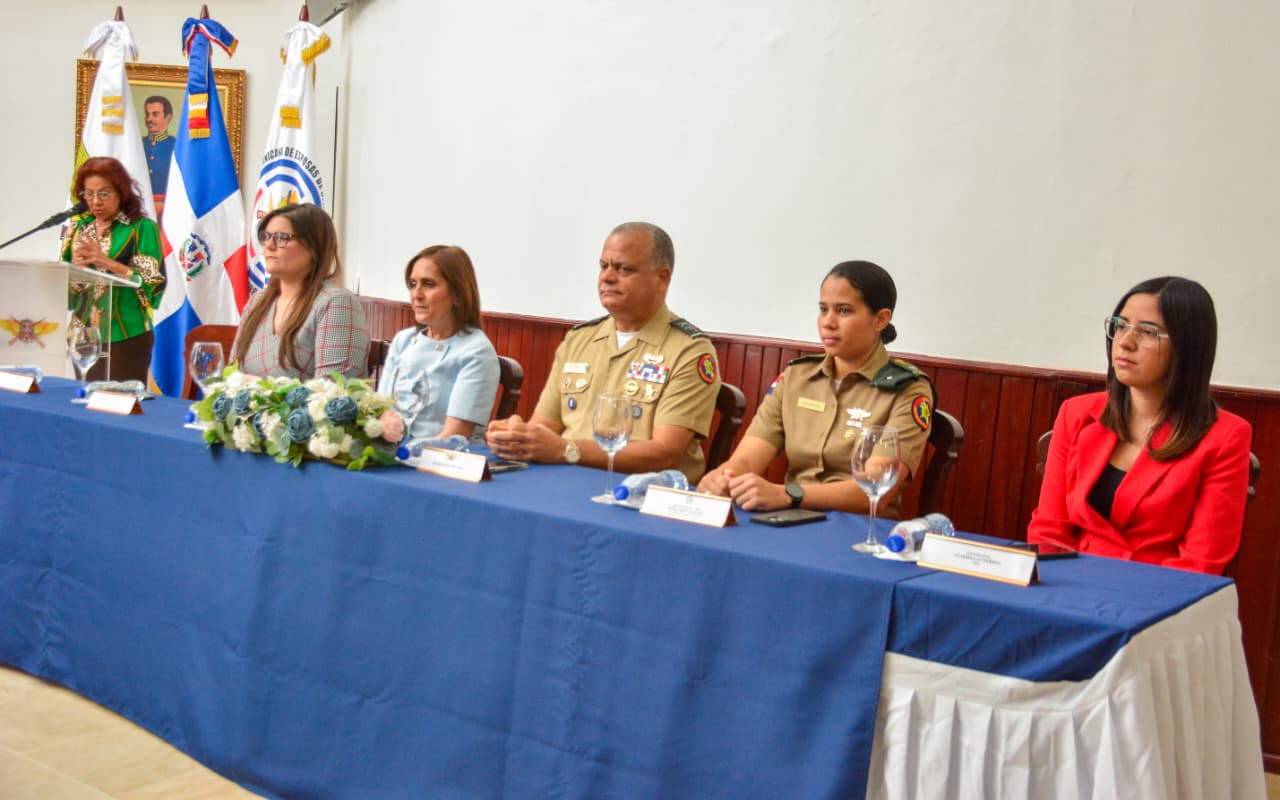 Ministerio de Defensa y ADEOFA realizan taller para padres de niños con autismo