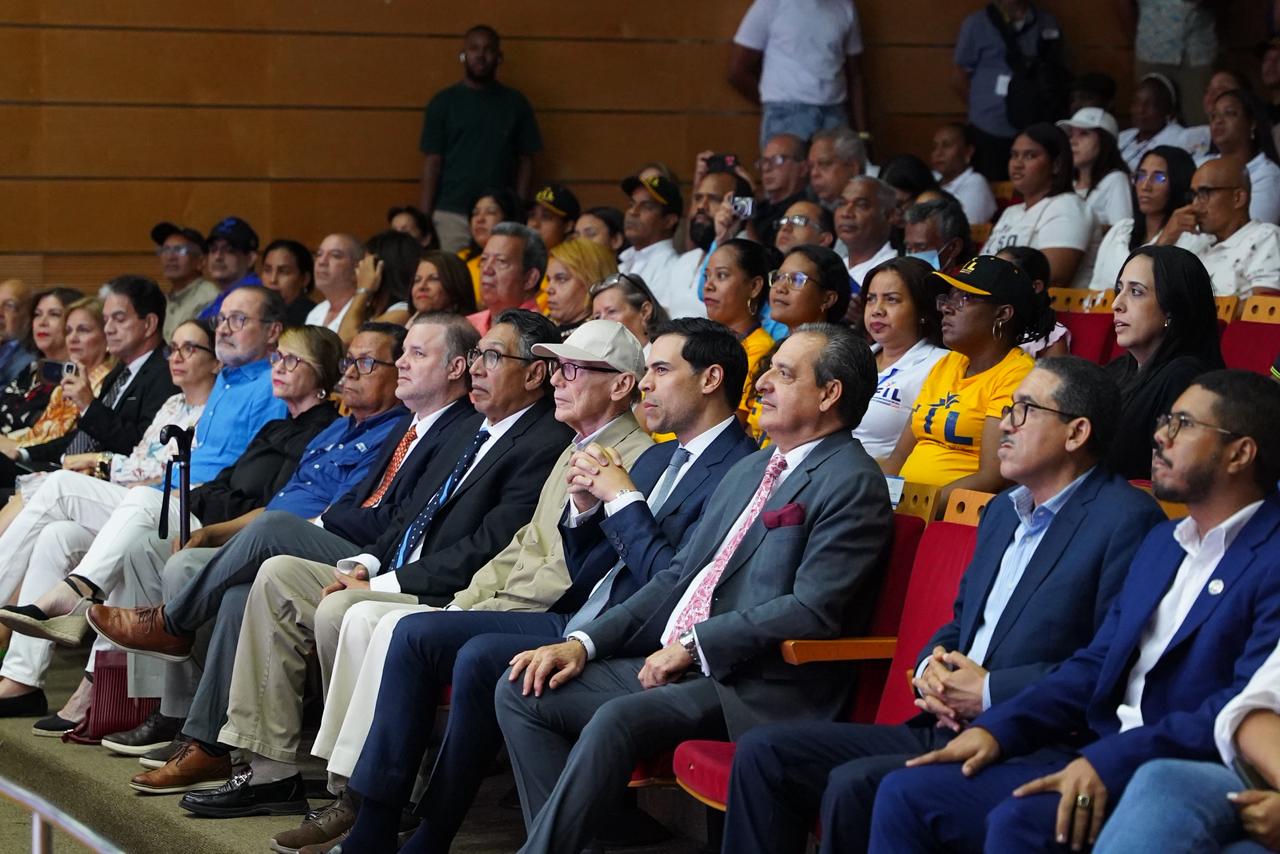 Culmina con éxito la Feria Internacional del Libro con cifra récord de más de 700 mil visitantes