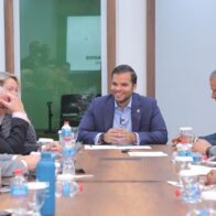 Diputado Vicente Sánchez recibe delegación parlamentaria británica para fortalecer la cooperación tecnológica entre ambos países