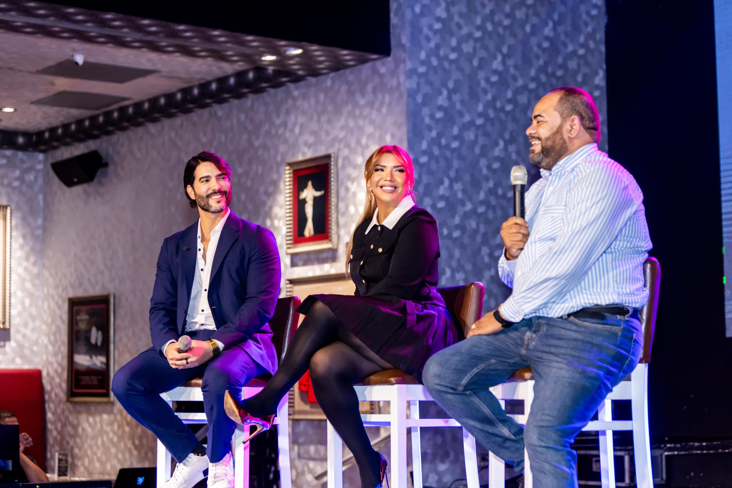 Serbella presenta sus nuevas bachatas románticas “Más” y “Sola” en Hard Rock Café Santo Domingo