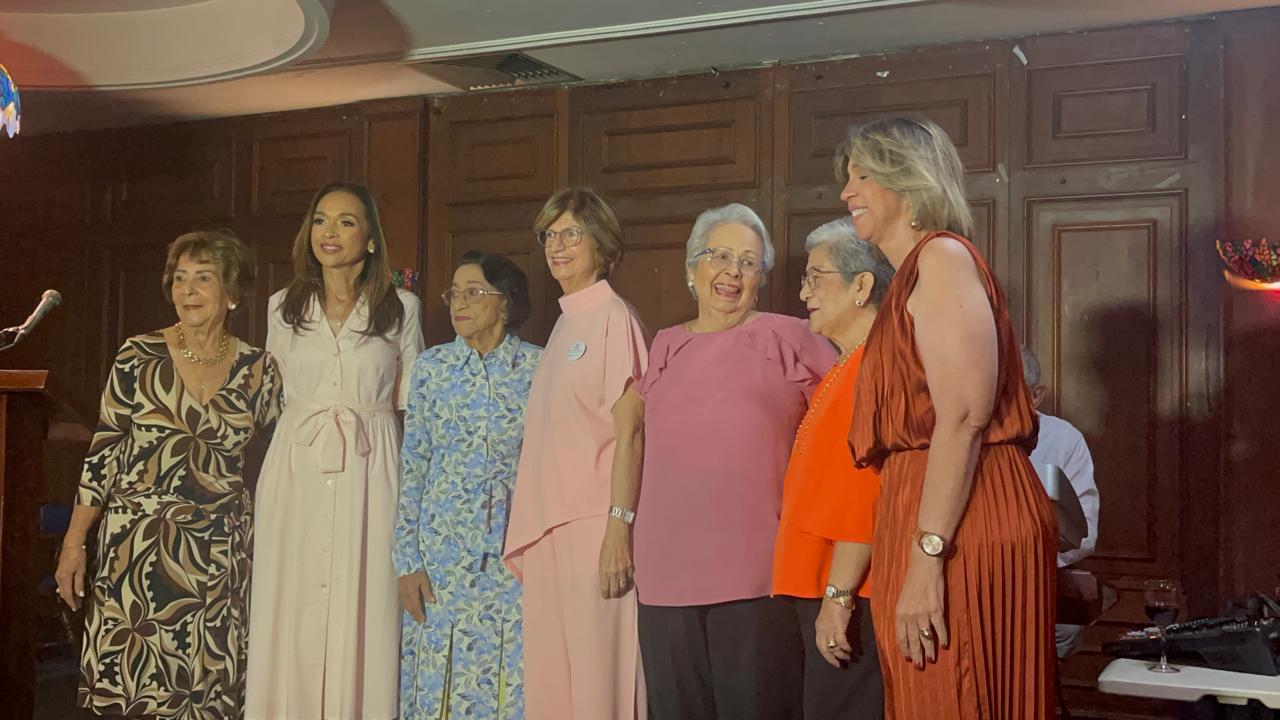 Rama Femenina Contra