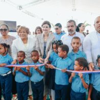 Gobierno inaugura moderno centro educativo en La Guáyiga que beneficiará a más de 400 estudiantes