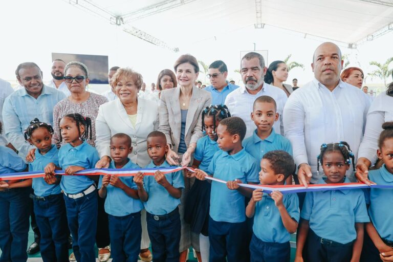 Gobierno inaugura moderno centro educativo en La Guáyiga que beneficiará a más de 400 estudiantes