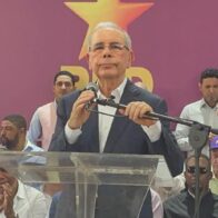 Danilo Medina rechaza afirmaciones de Abinader de que paga 80% de la deuda del PLD y lo acusa de desconocer cómo se calcula la deuda pública