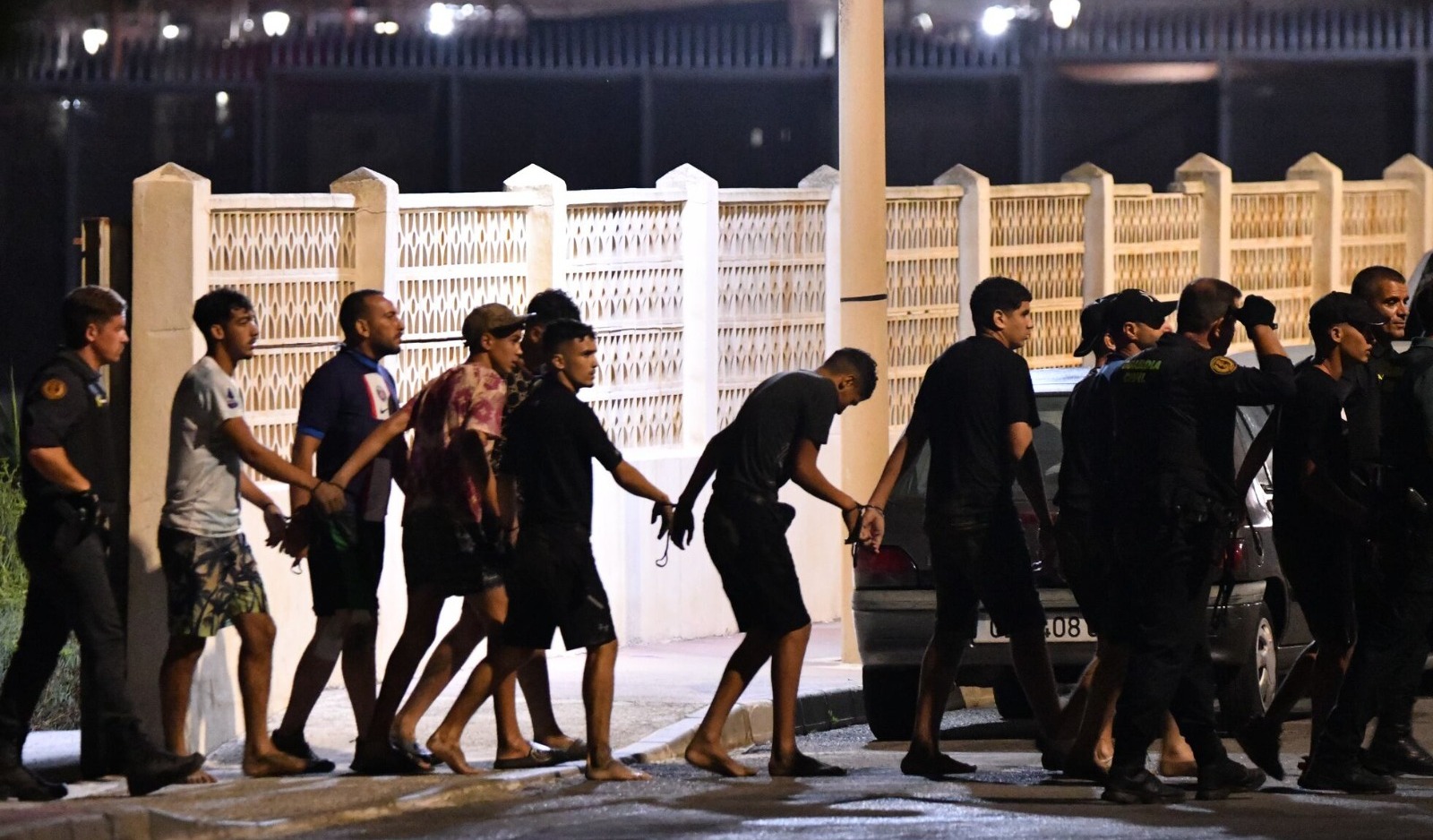 Marruecos intercepta a más de 500 personas migrantes que intentan llegar a Ceuta