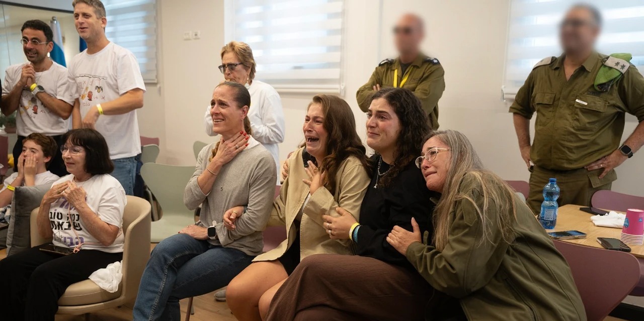 Un total de 154 prisioneros palestinos excarcelados por Israel llegan al norte de Egipto