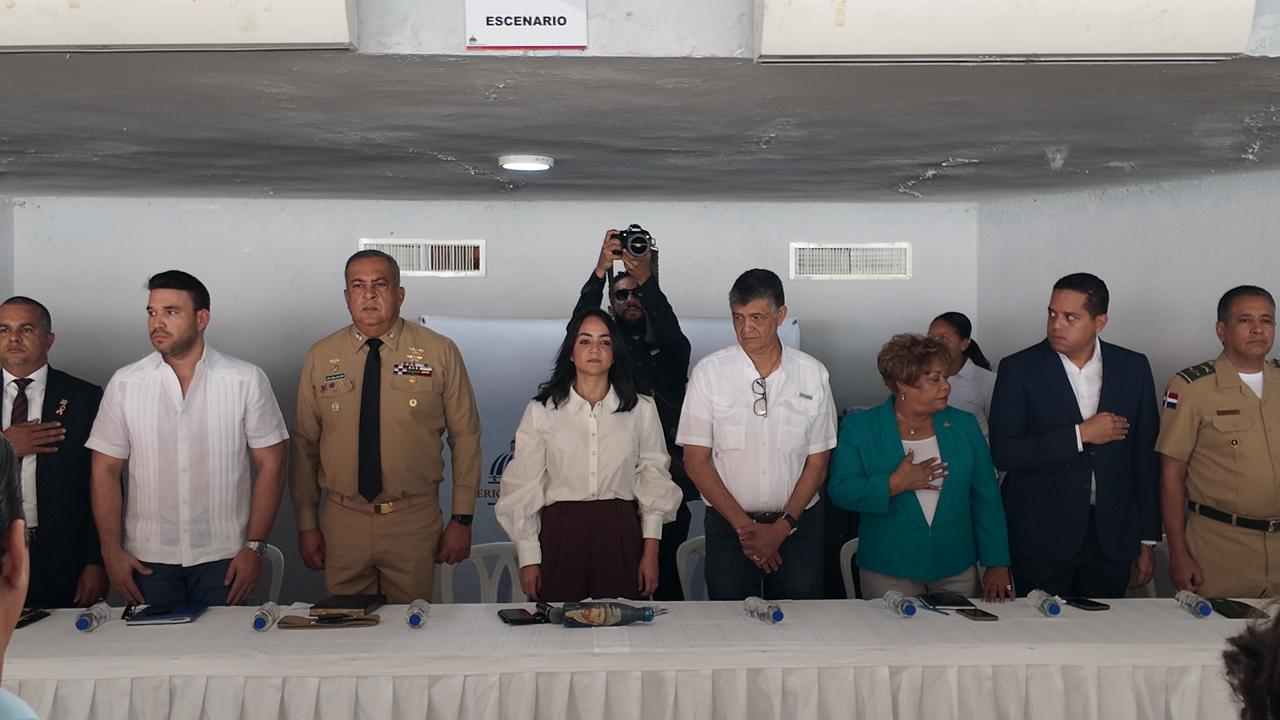 Comunitarios de SDO piden mayor patrullaje, asfaltado e iluminación en mesa de seguridad