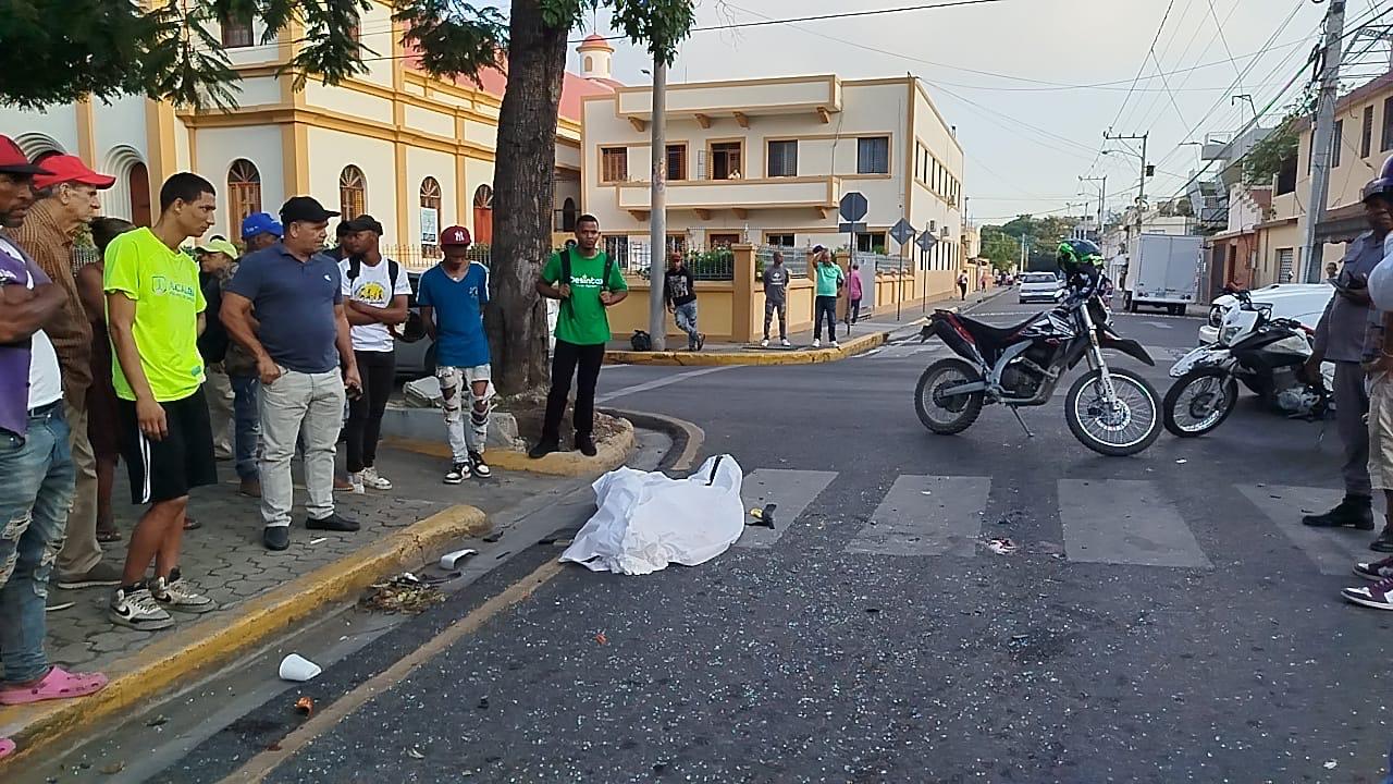 Muere motociclista empleado del Monorriel de Santiago en accidente de tránsito en La Joya