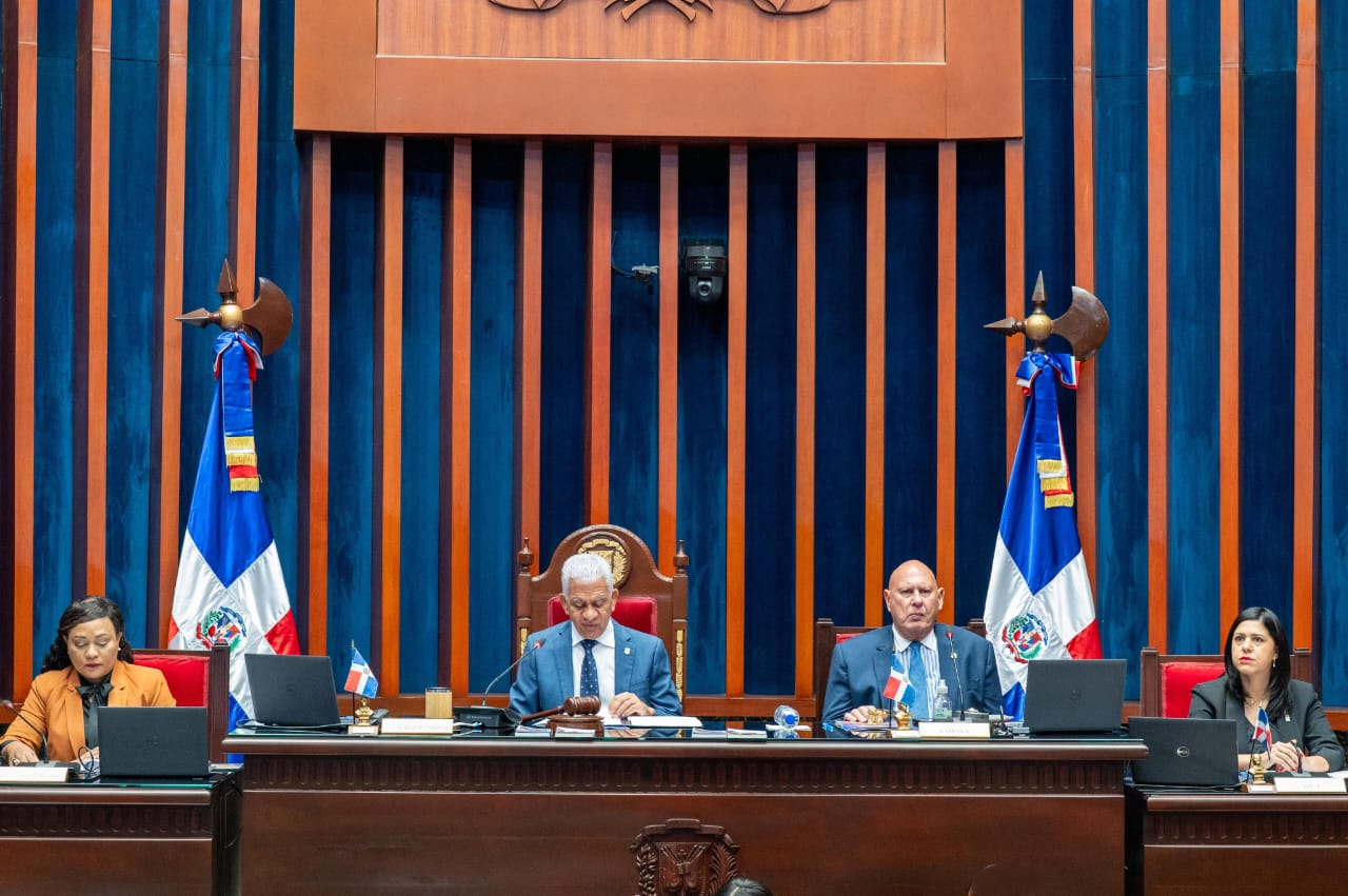 Senadores aprueban en segunda lectura el proyecto de nuevo Código Laboral