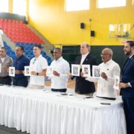 INPOSDOM emite sellos postales en honor a figuras del deporte y la música de San Carlos