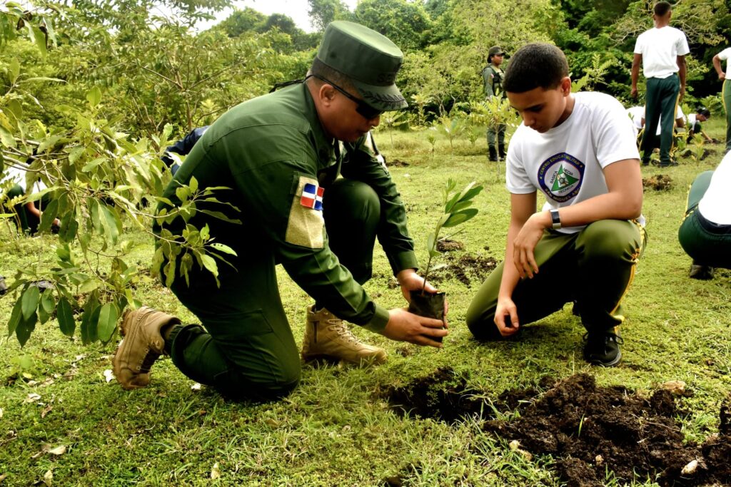 SENPA impulsa jornada de reforestación en Los Tablones, San Luis, con apoyo interinstitucional