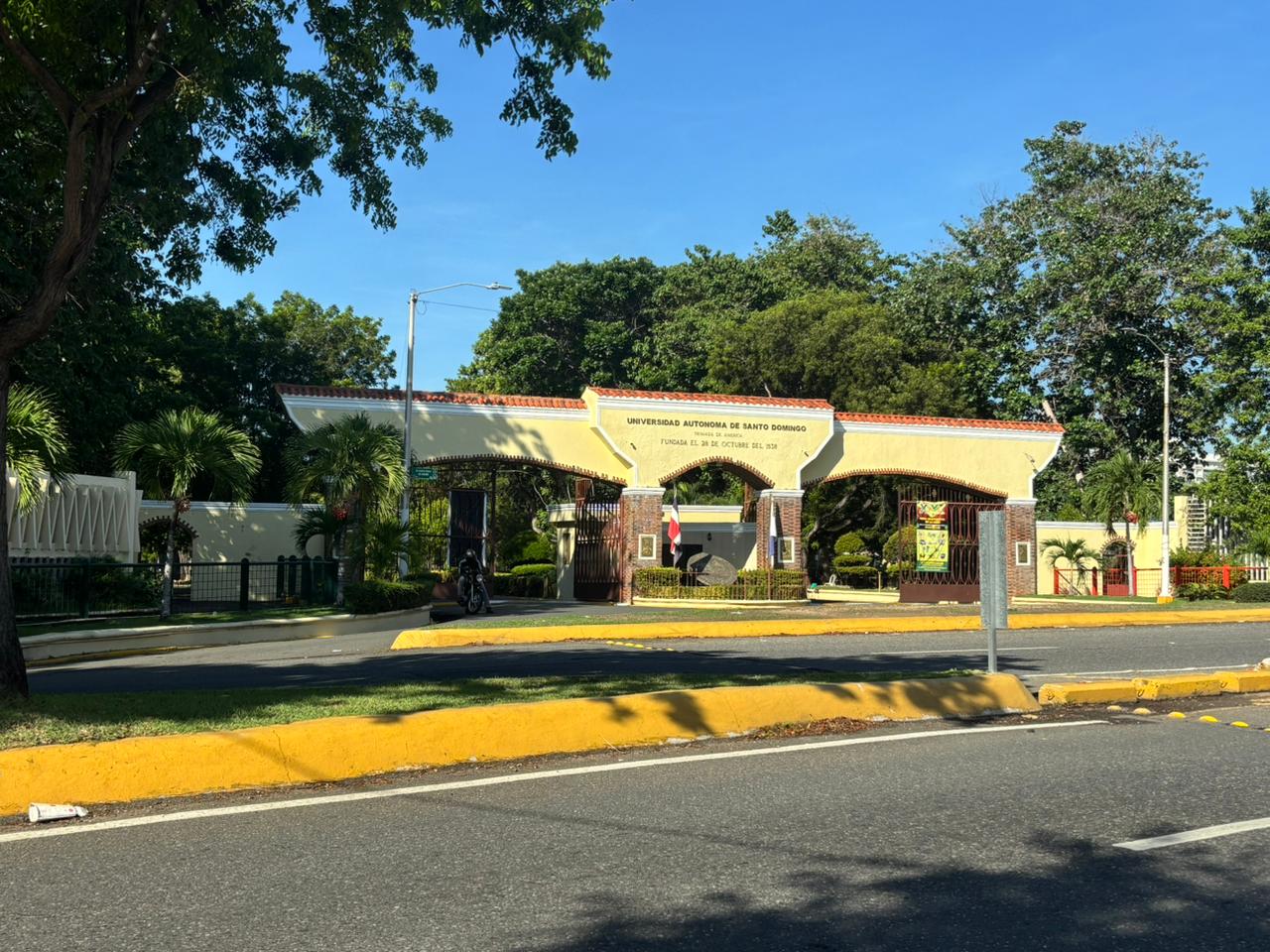 UASD retoma sus labores este viernes con normalidad tras incidente violento