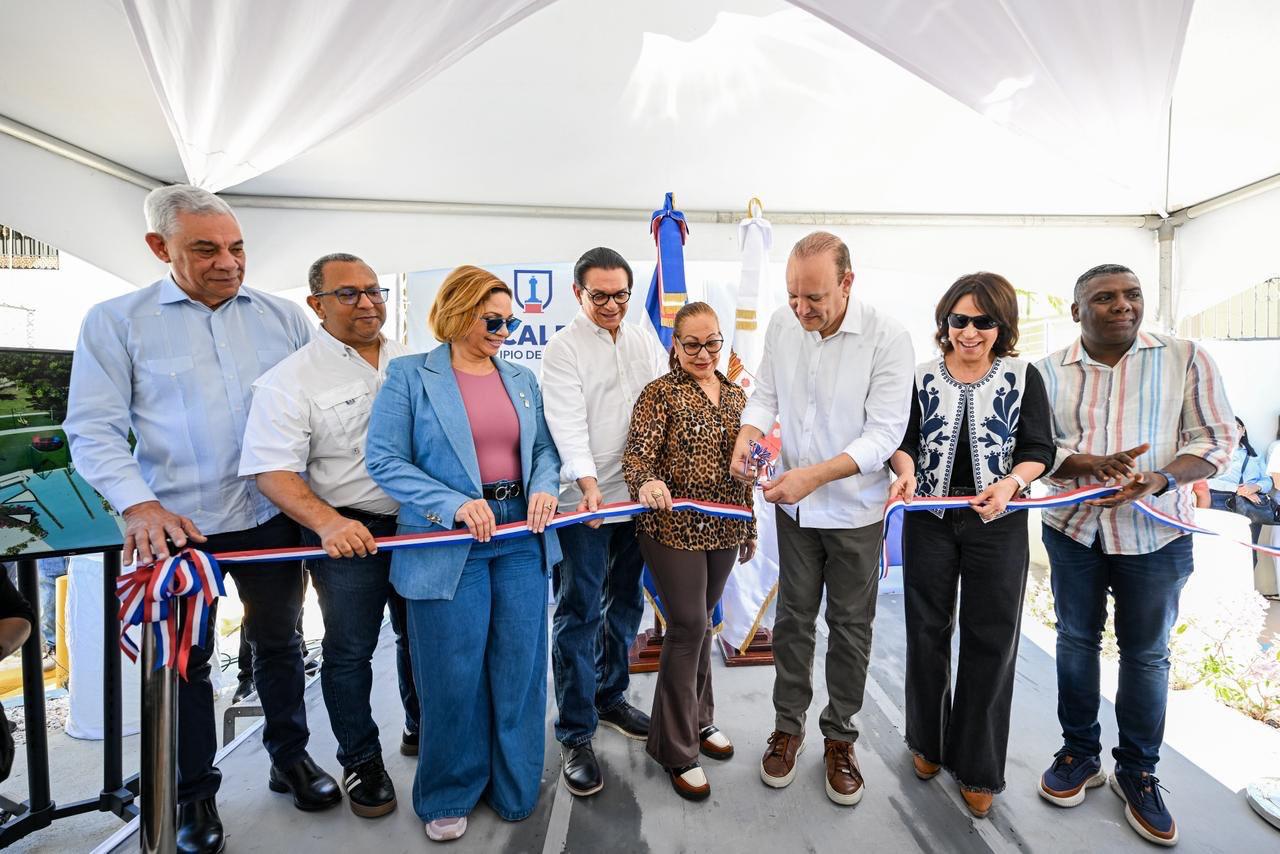 Alcalde de Santiago entrega remozado Parque Jardines del Yaque con inversión superior a RD$11 millones