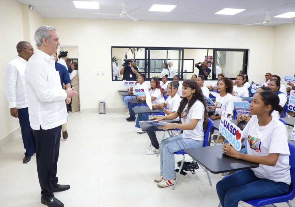 Presidente Abinader inaugura Centro Universitario Regional UASD-Cotuí con 29 aulas