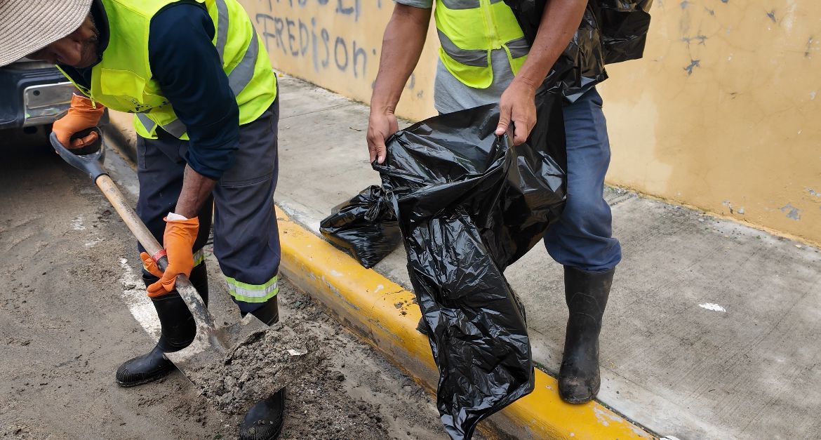 ADN invierte más de 6 millones mensuales en limpieza de imbornales para prevenir inundaciones