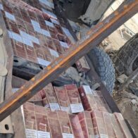 Ejército ocupa camioneta con cargamento de 100,000 cigarrillos en zona costera de Montecristi