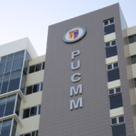 Estudio de la PUCMM revela dependencia de ChatGPT afecta el pensamiento crítico en universitarios