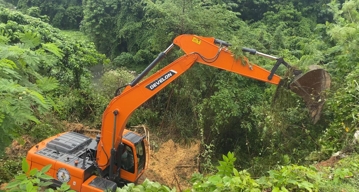 ASDN y Ministerio de Medio Ambiente intervienen cañada El Somito por efectos de la tormenta Melissa