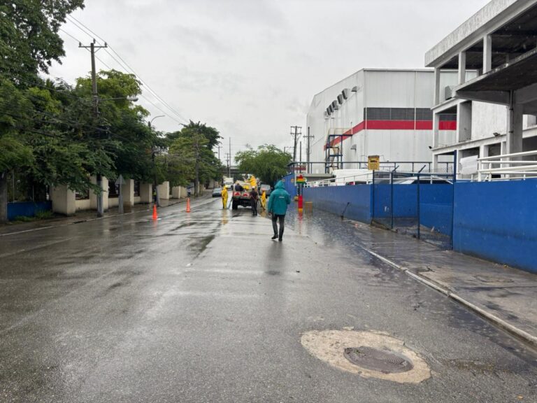 Avenida Dr. Defilló vuelve a la normalidad tras cierre por inundaciones