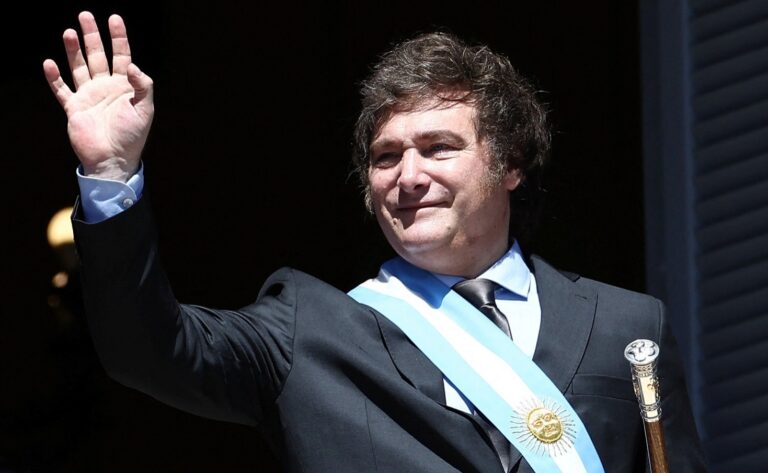 Milei convoca a sesiones extraordinarias en el Congreso para avanzar con reformas claves