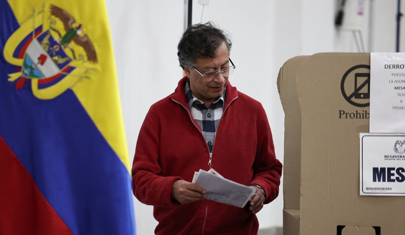 La izquierda colombiana denuncia traslado de mesas de votación en consulta presidencial