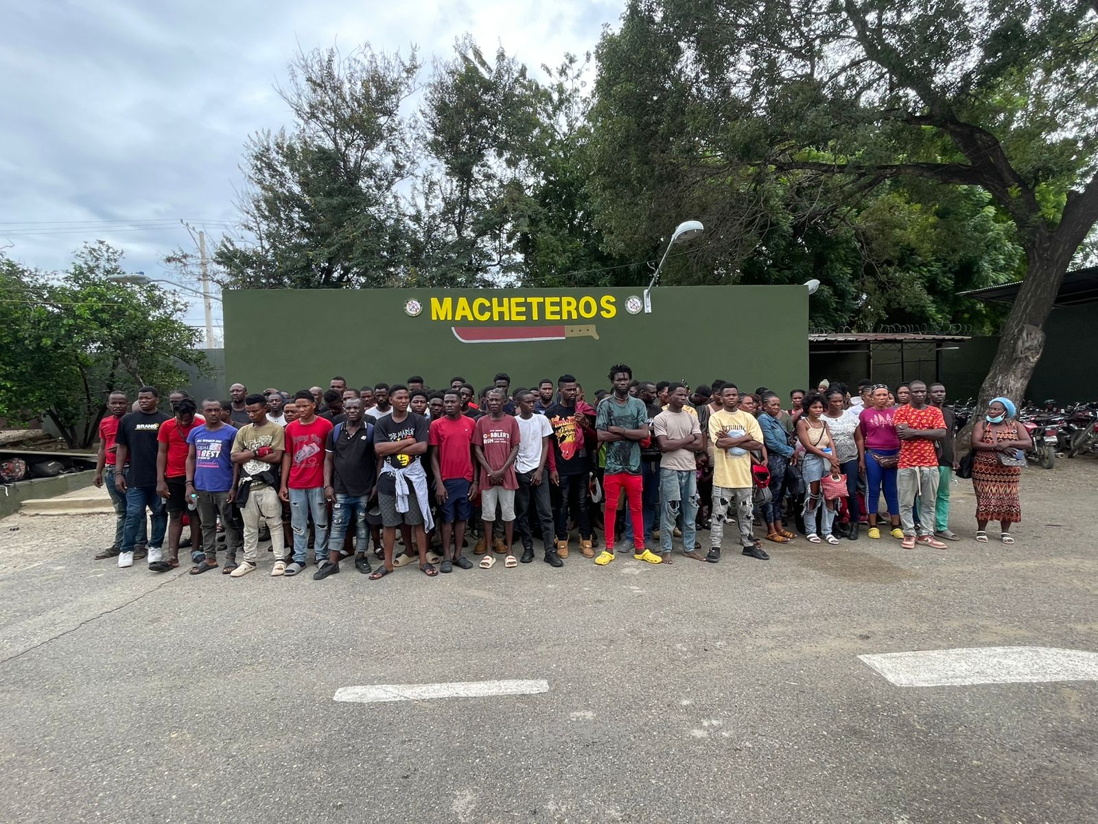 Detienen a 93 extranjeros en situación migratoria irregular durante operativos en Valverde y Montecristi