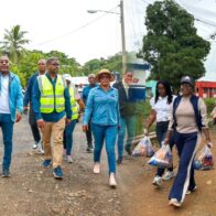 Autoridades asisten a comunidades afectadas por tormenta Melissa en Monte Plata