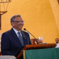 El presidente ejecutivo de Banreservas, doctor Leonardo Aguilera, habla en la misa de Acción de Gracias oficiada en la Parroquia Nuestra Señora de la Anunciación, en la Pontificia Universidad Católica Madre y Maestra por el 84 aniversario de la institución financiera.