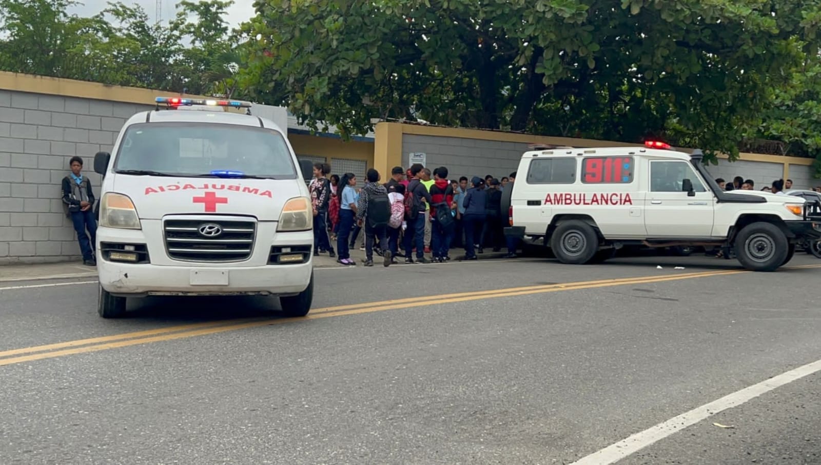 Extraña situación se apodera en escuela de Jarabacoa con diversas estudiantes.