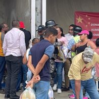 Comerciantes chinos de Bonao llevan esperanza a familias vulnerables afectadas por la huracán Melissa